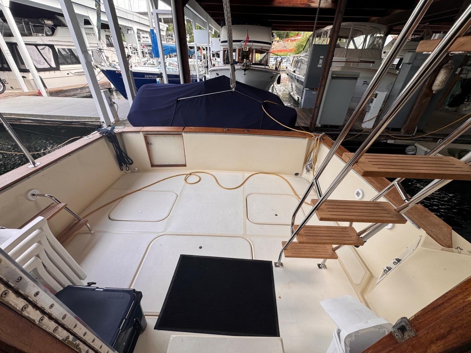 LOVE IS 44ft Chris Craft Yacht For Sale