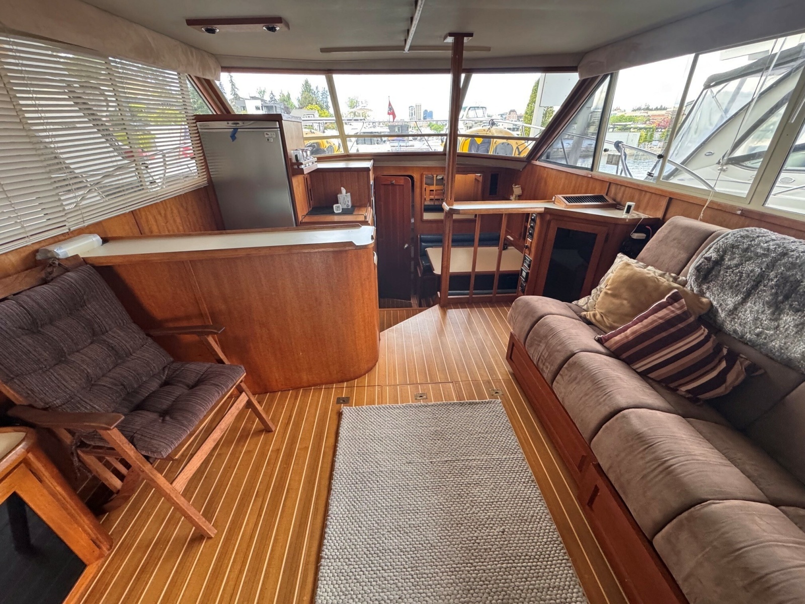 1987 Chris-Craft 44 Sedan