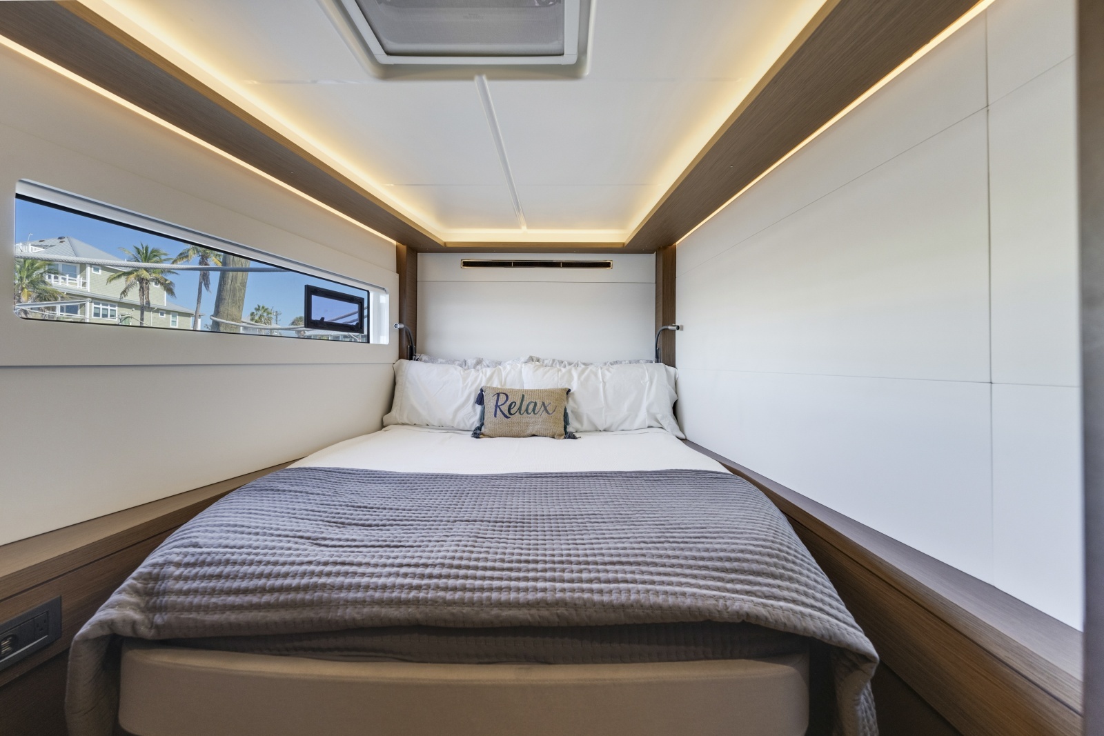 Crazy Idea 46ft Lagoon Yacht For Sale