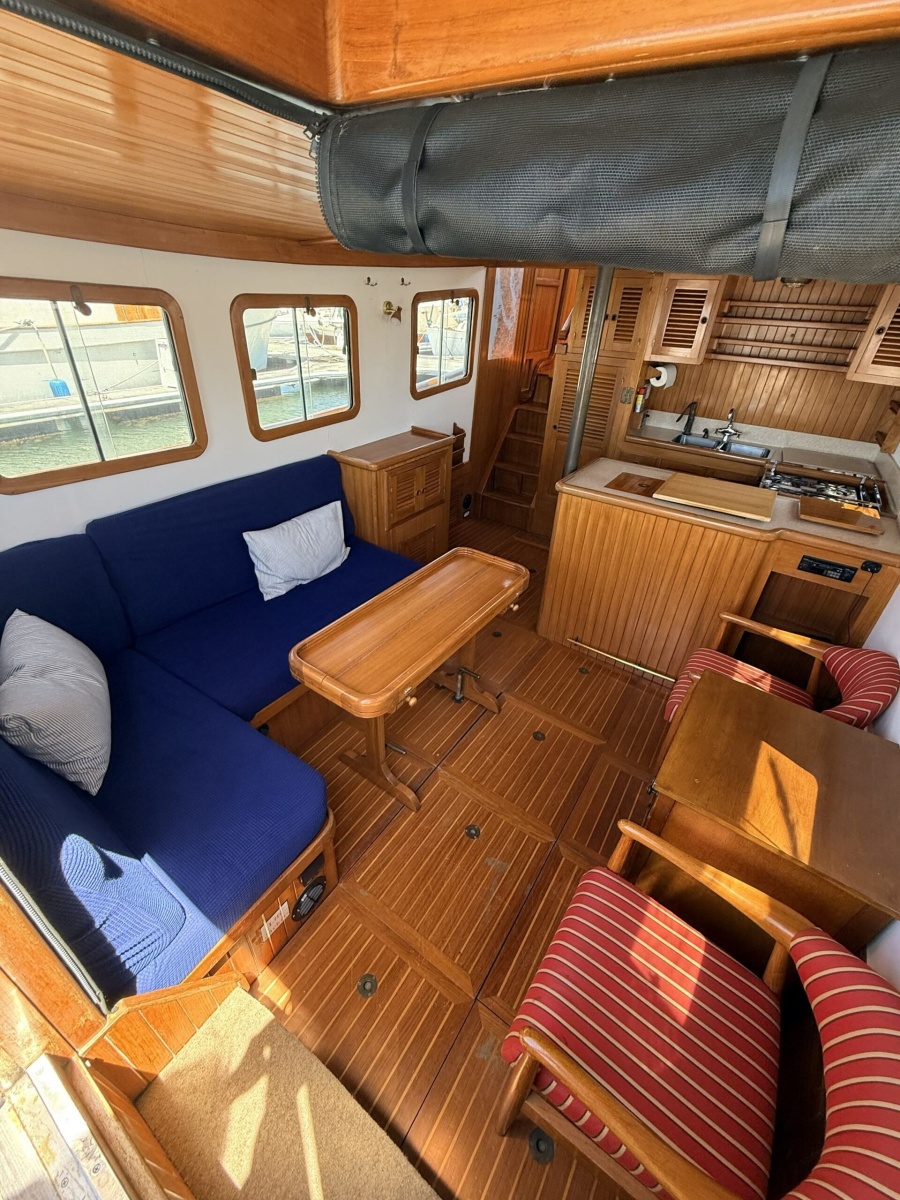 1987 Lord Nelson Victory Tug