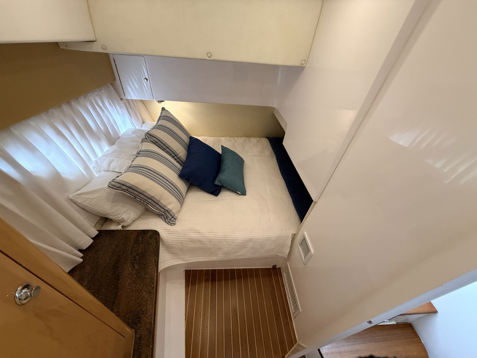 43ft Intrepid Yacht For Sale
