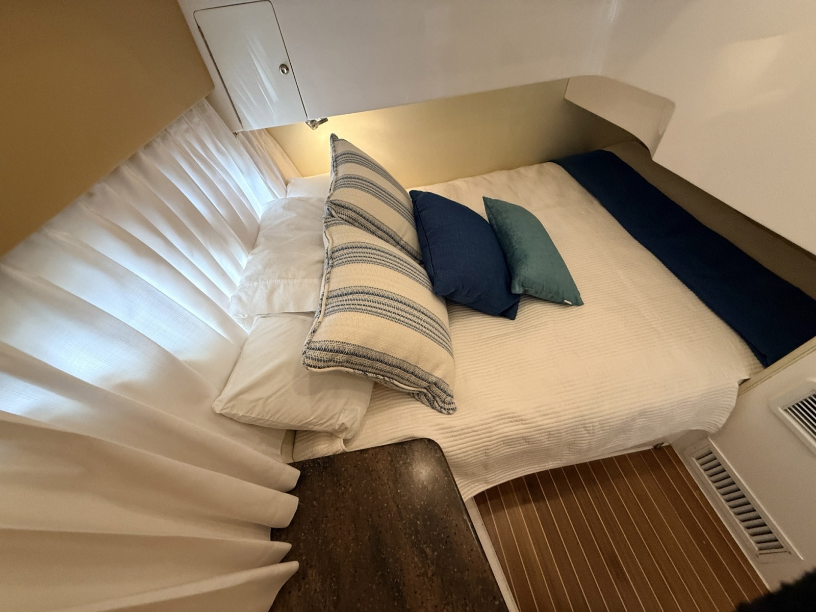 43ft Intrepid Yacht For Sale