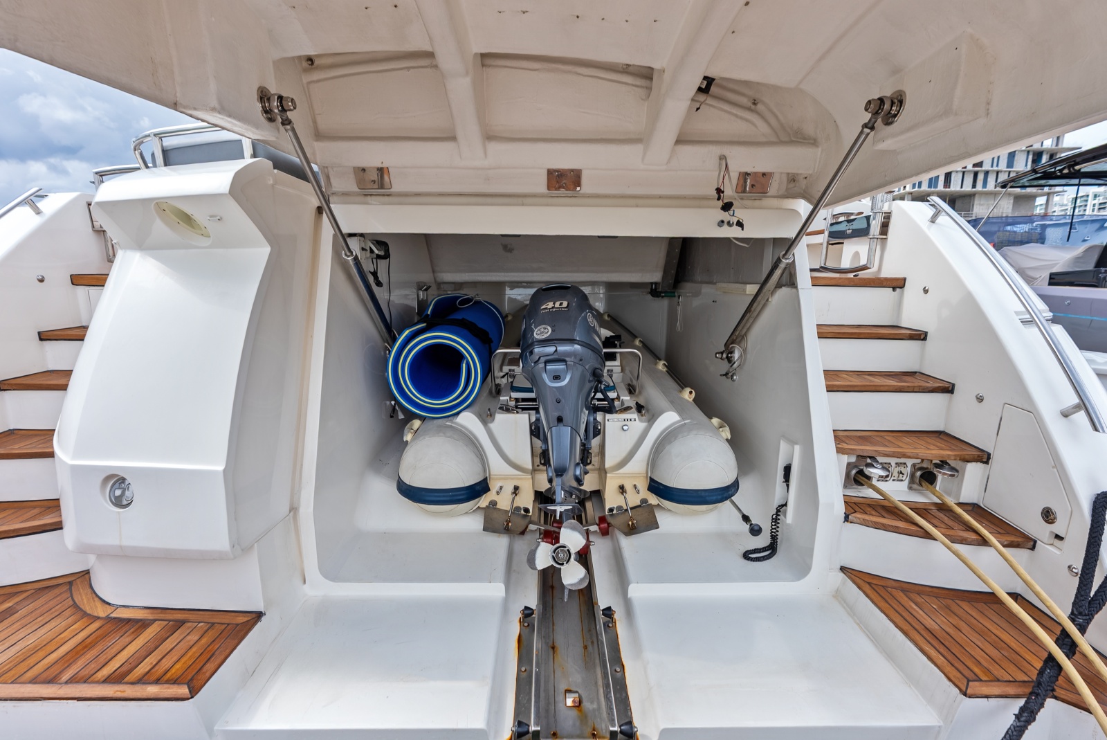 2014 Princess S72