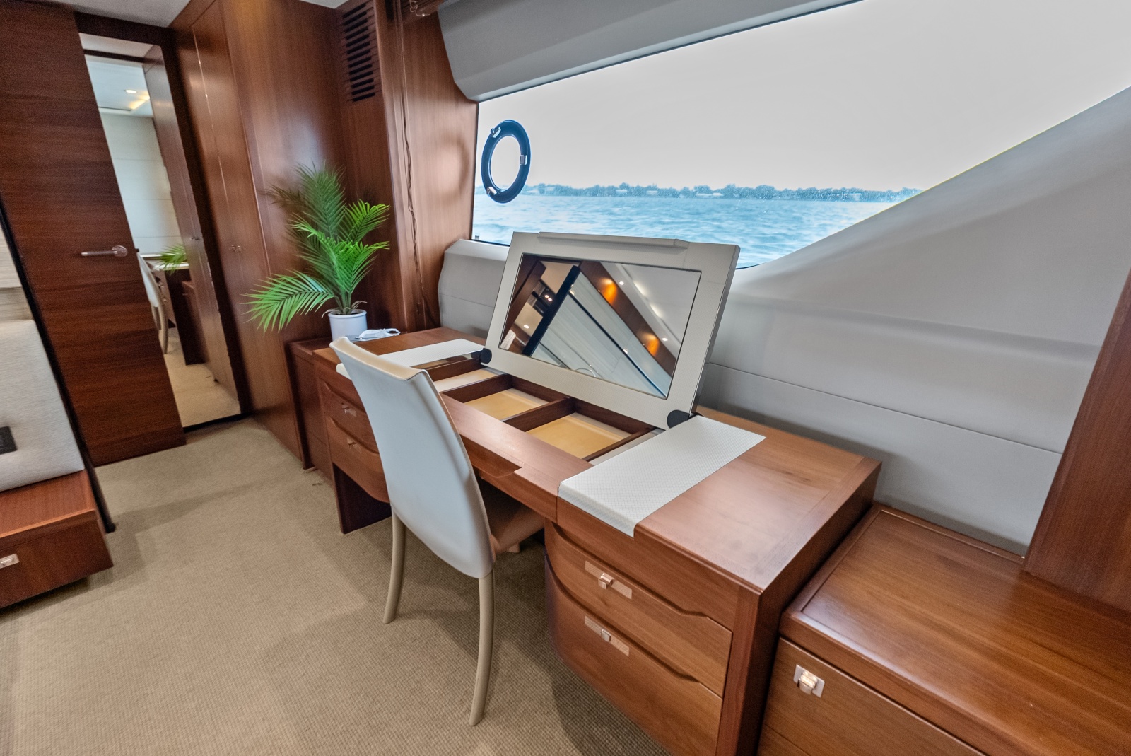 2014 Princess S72