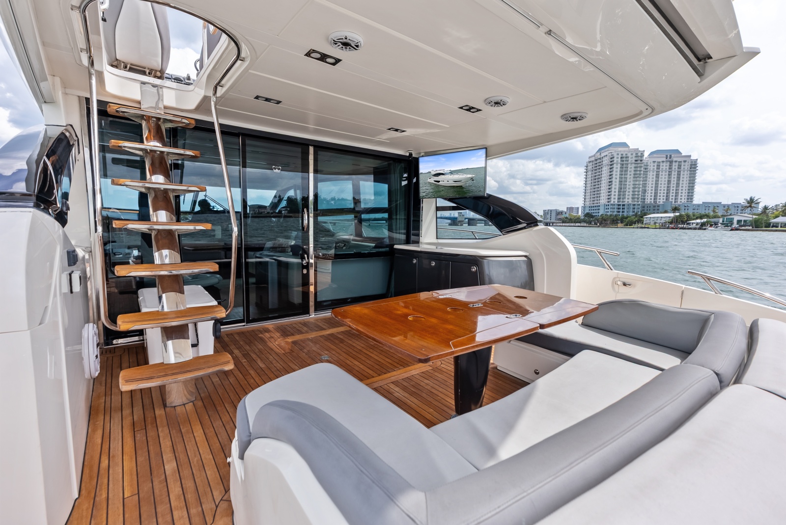 2014 Princess S72
