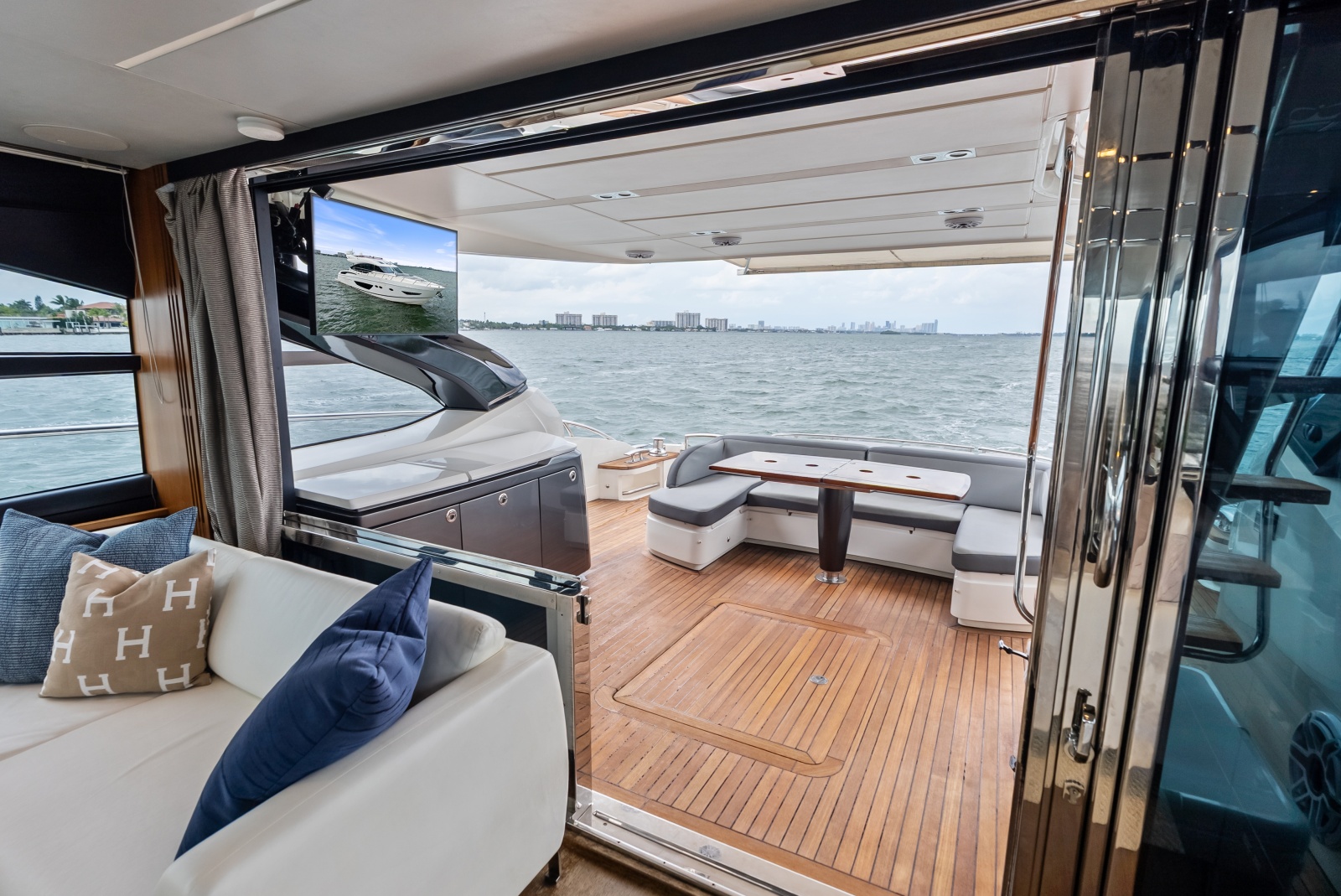 2014 Princess S72