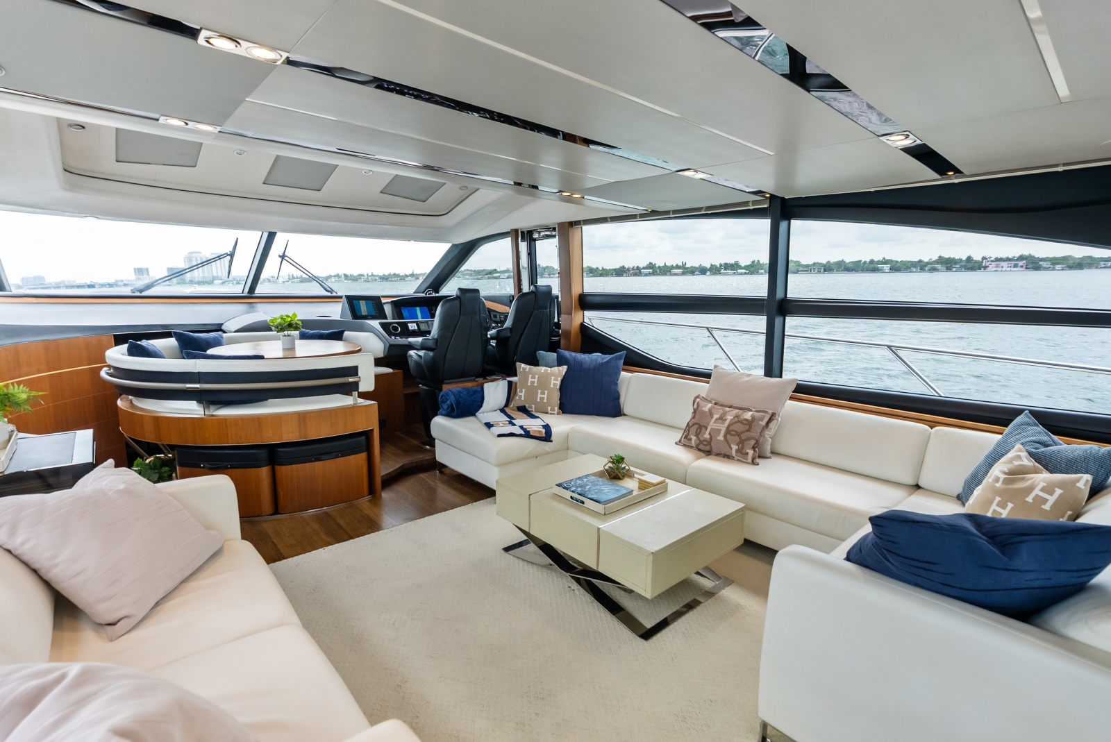 2014 Princess S72