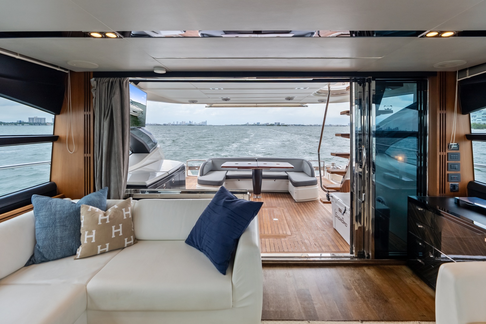 2014 Princess S72