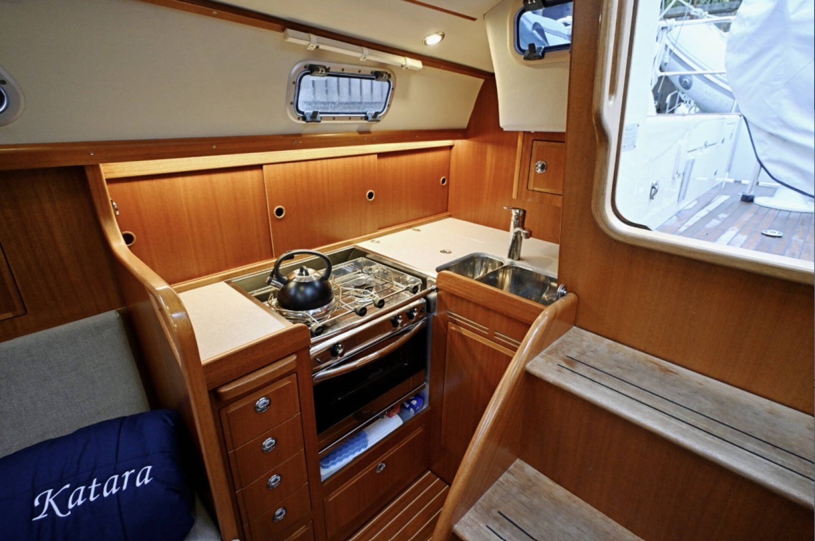 31ft Hallberg Rassy Yacht For Sale