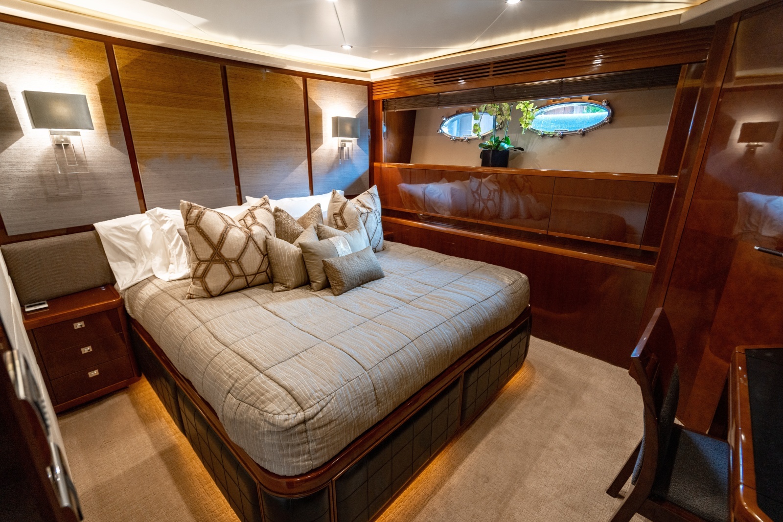 2010 Princess 95 M/Y