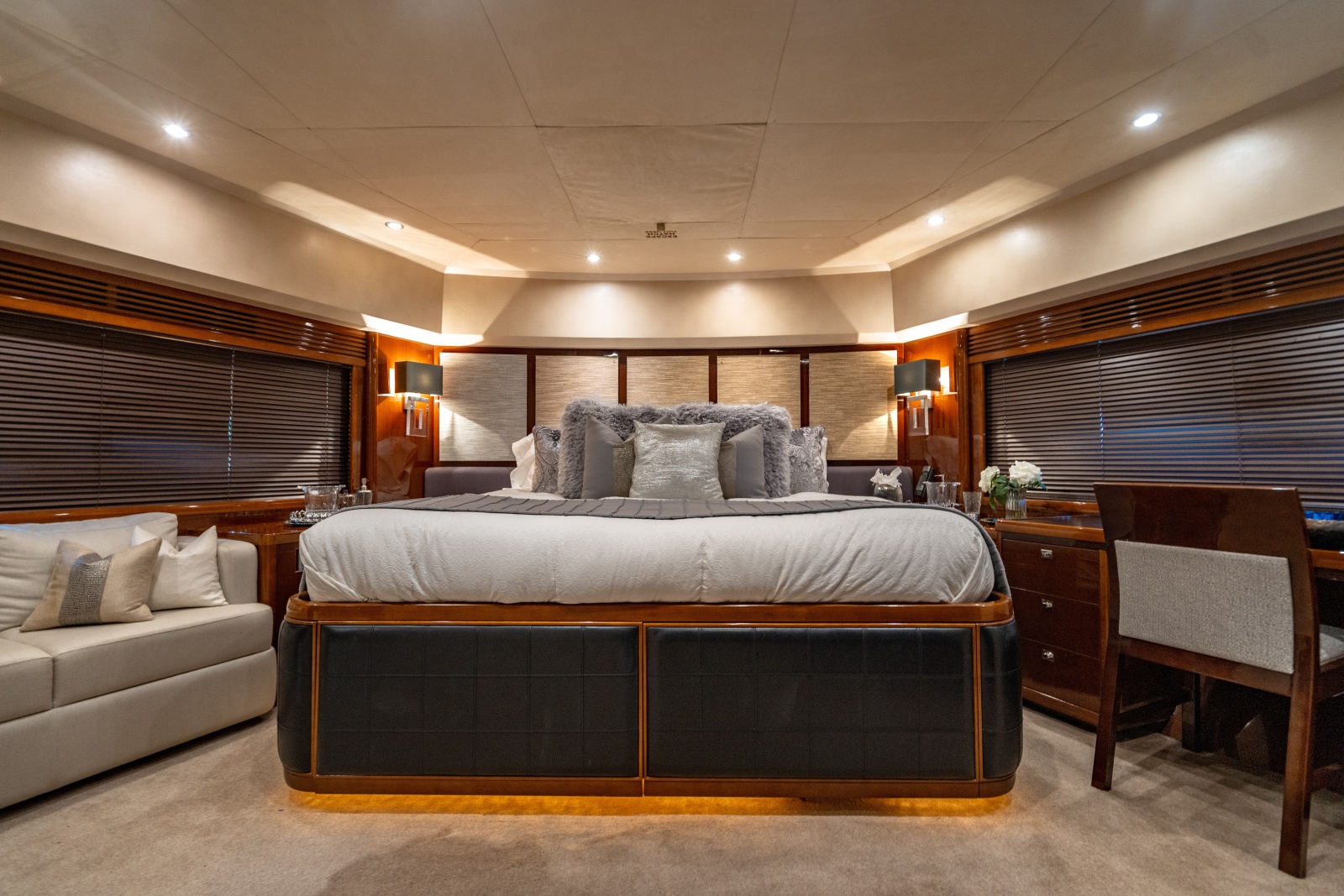 2010 Princess 95 M/Y