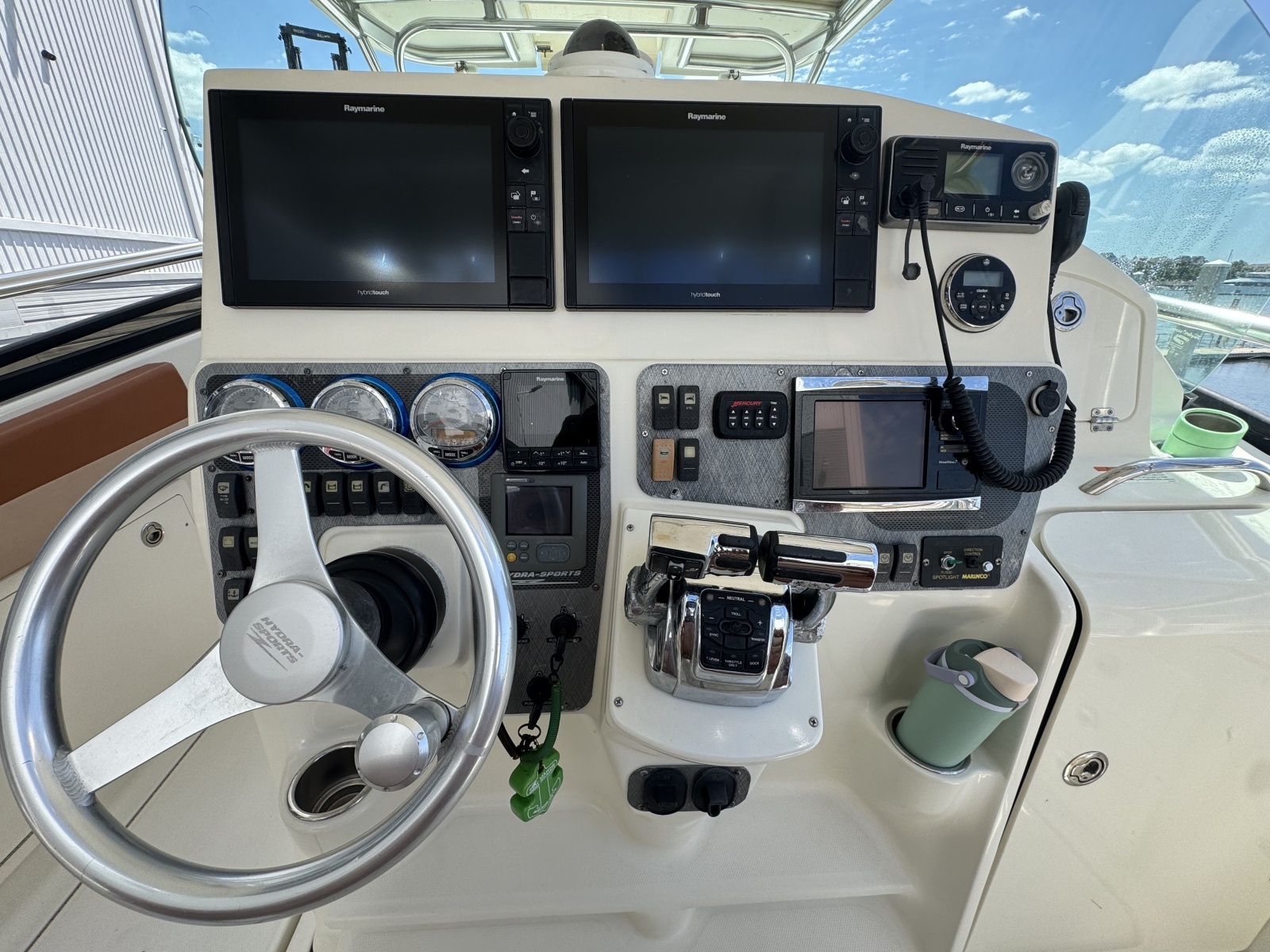 33ft Hydra Sports Yacht For Sale