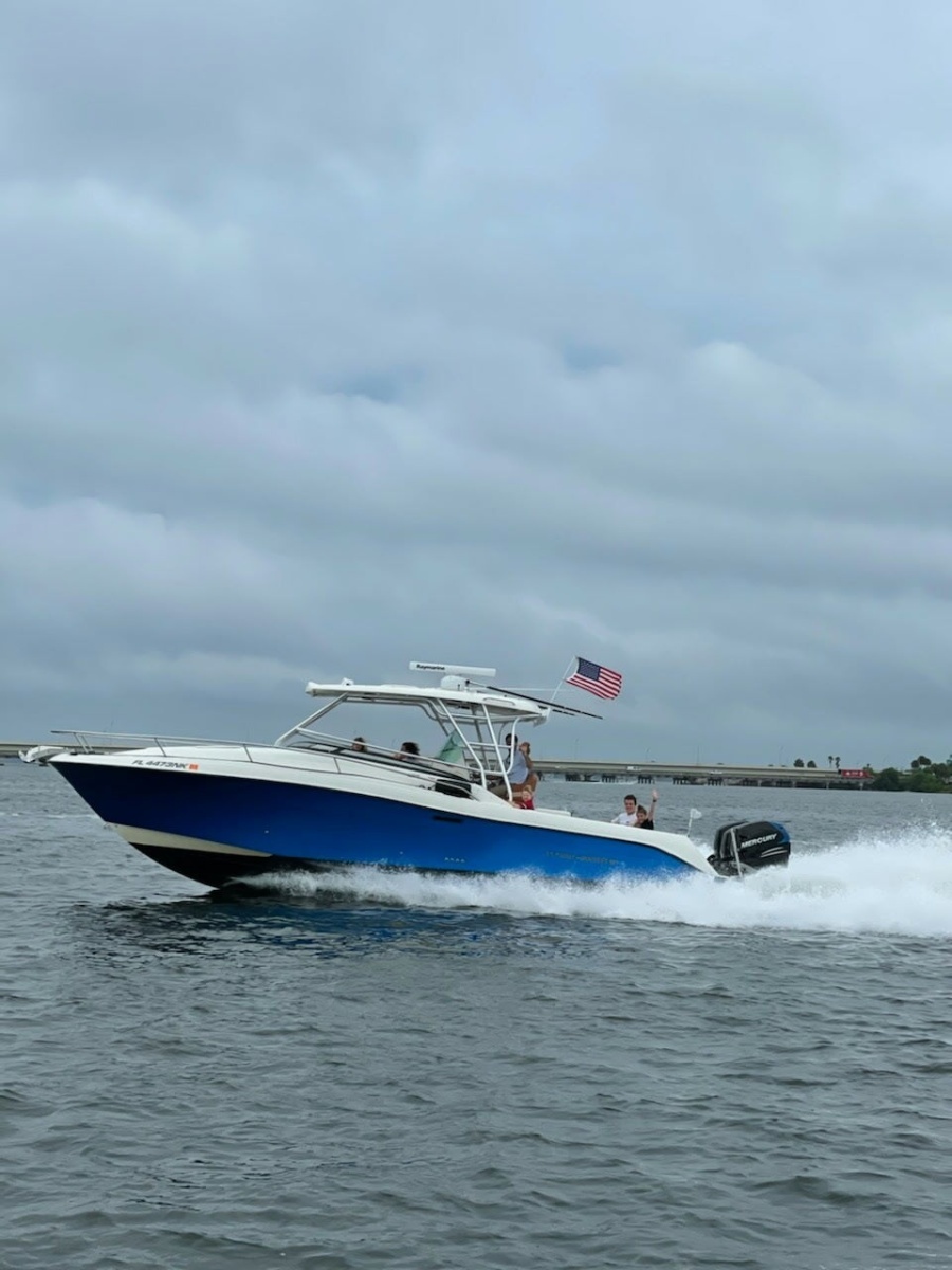 33ft Hydra Sports Yacht For Sale