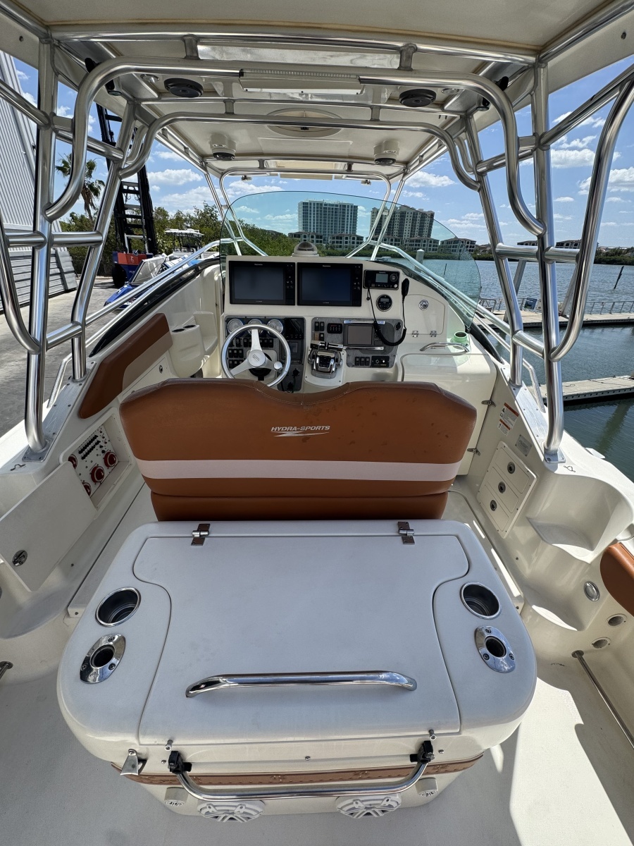 33ft Hydra Sports Yacht For Sale