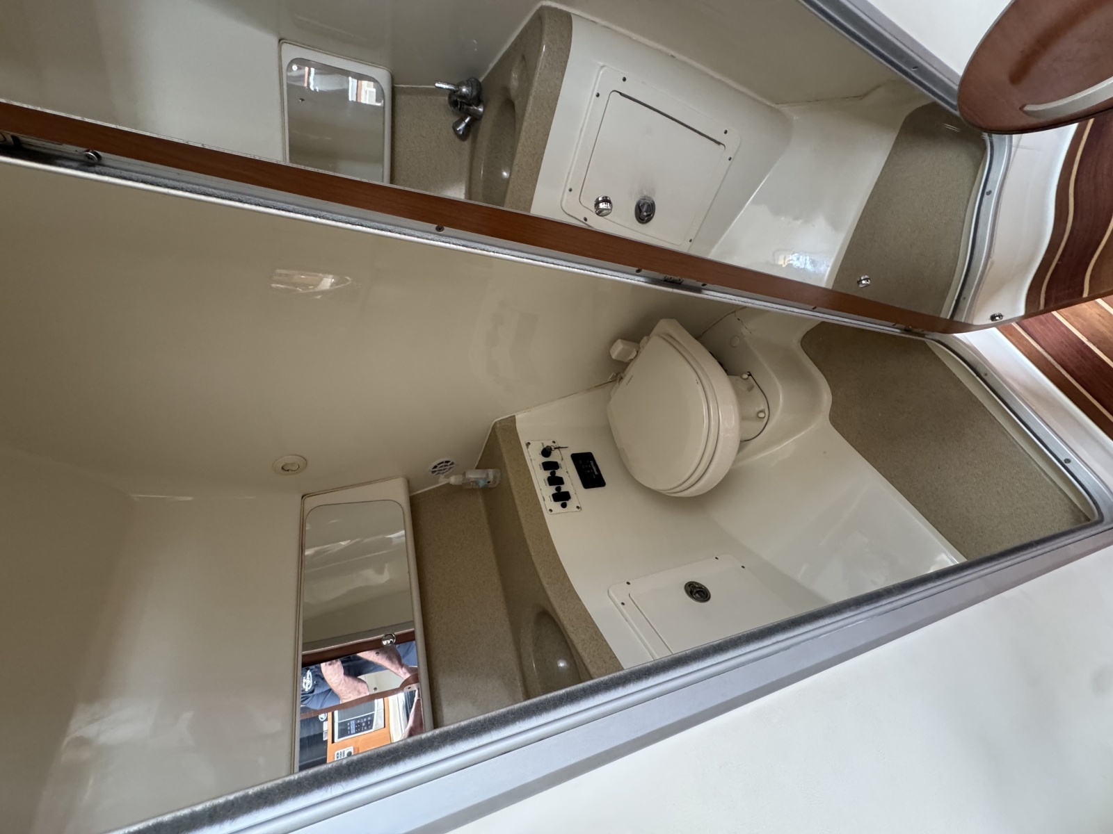 33ft Hydra Sports Yacht For Sale