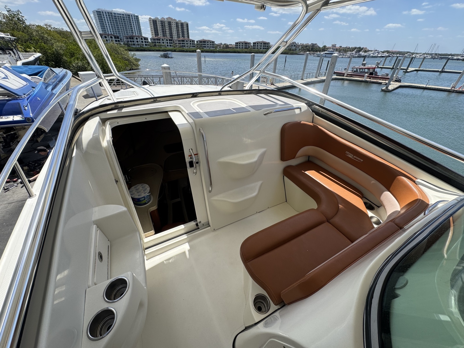 33ft Hydra Sports Yacht For Sale