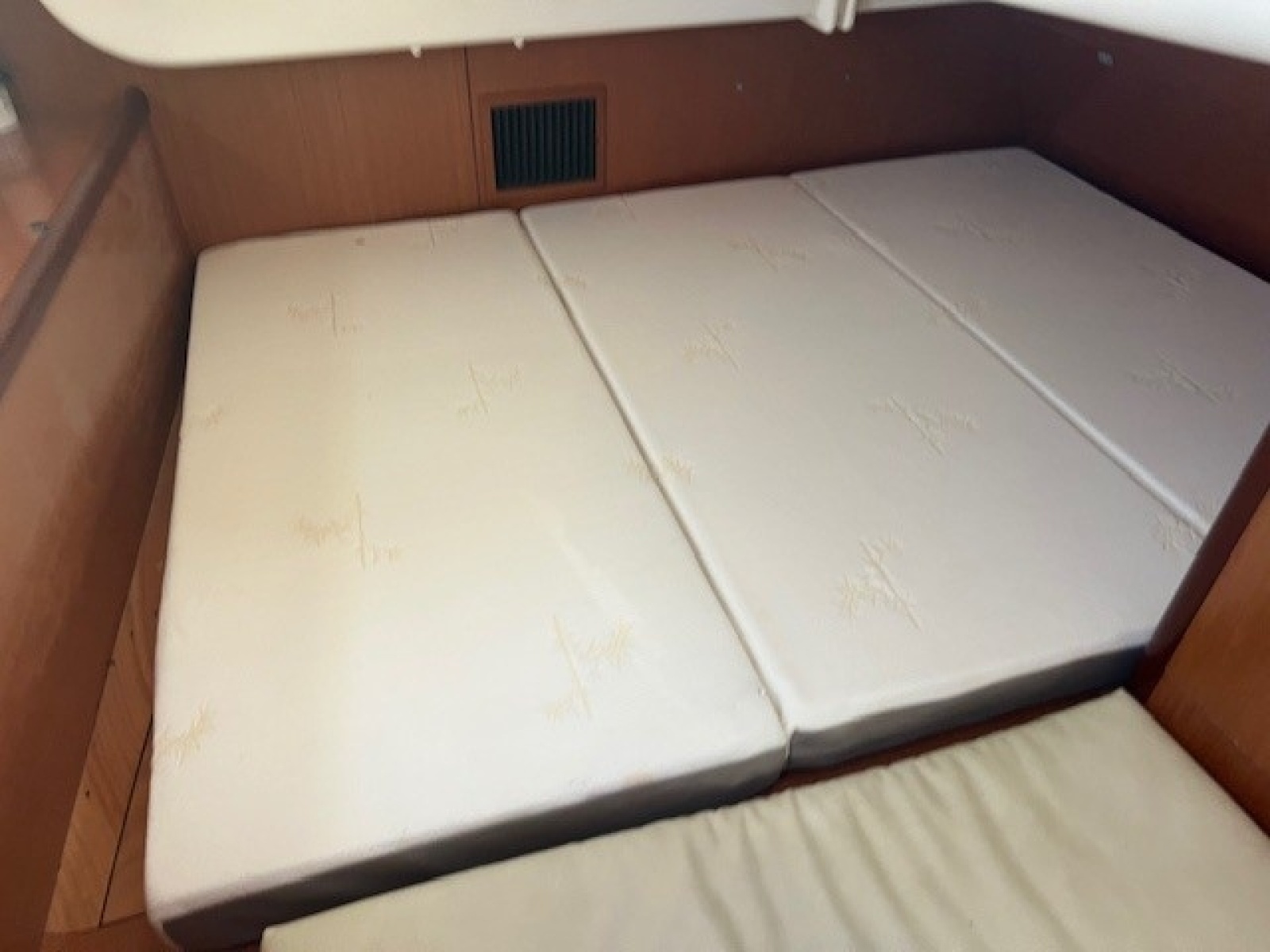 Sisu 43ft Beneteau Yacht For Sale
