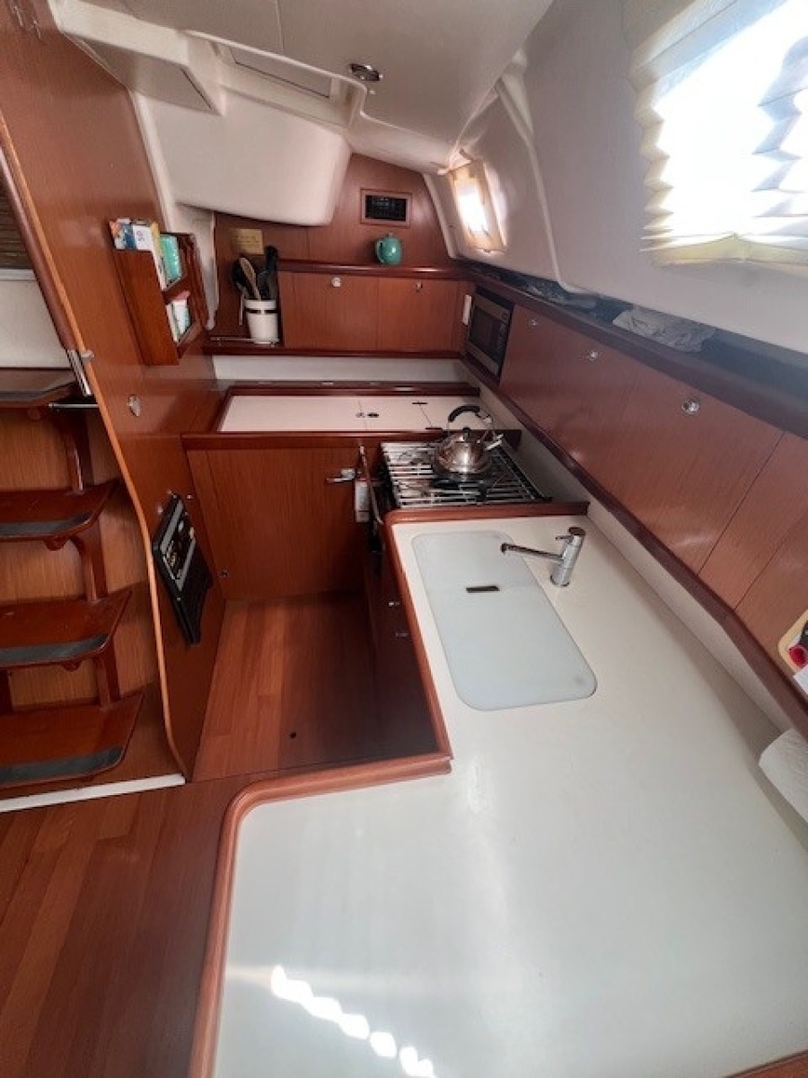 Sisu 43ft Beneteau Yacht For Sale