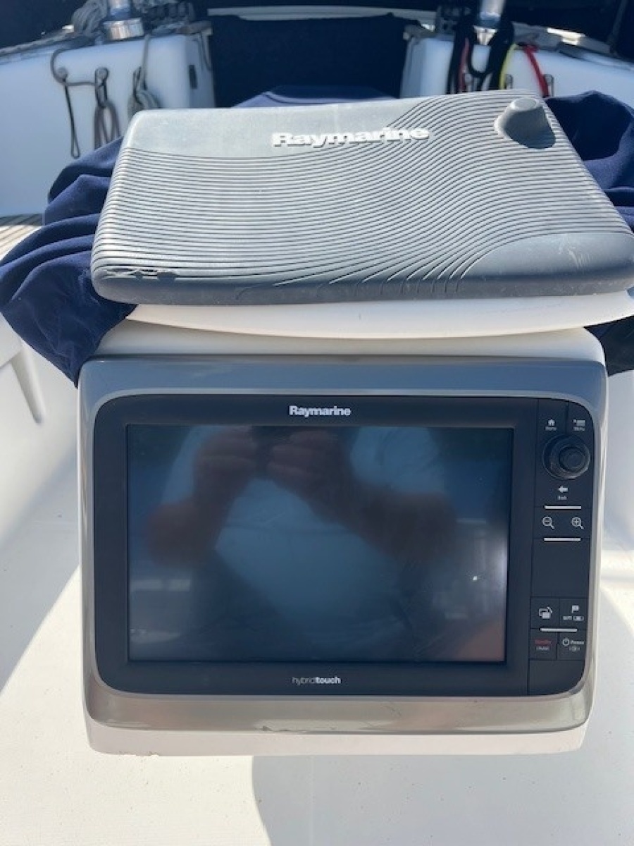 Sisu 43ft Beneteau Yacht For Sale
