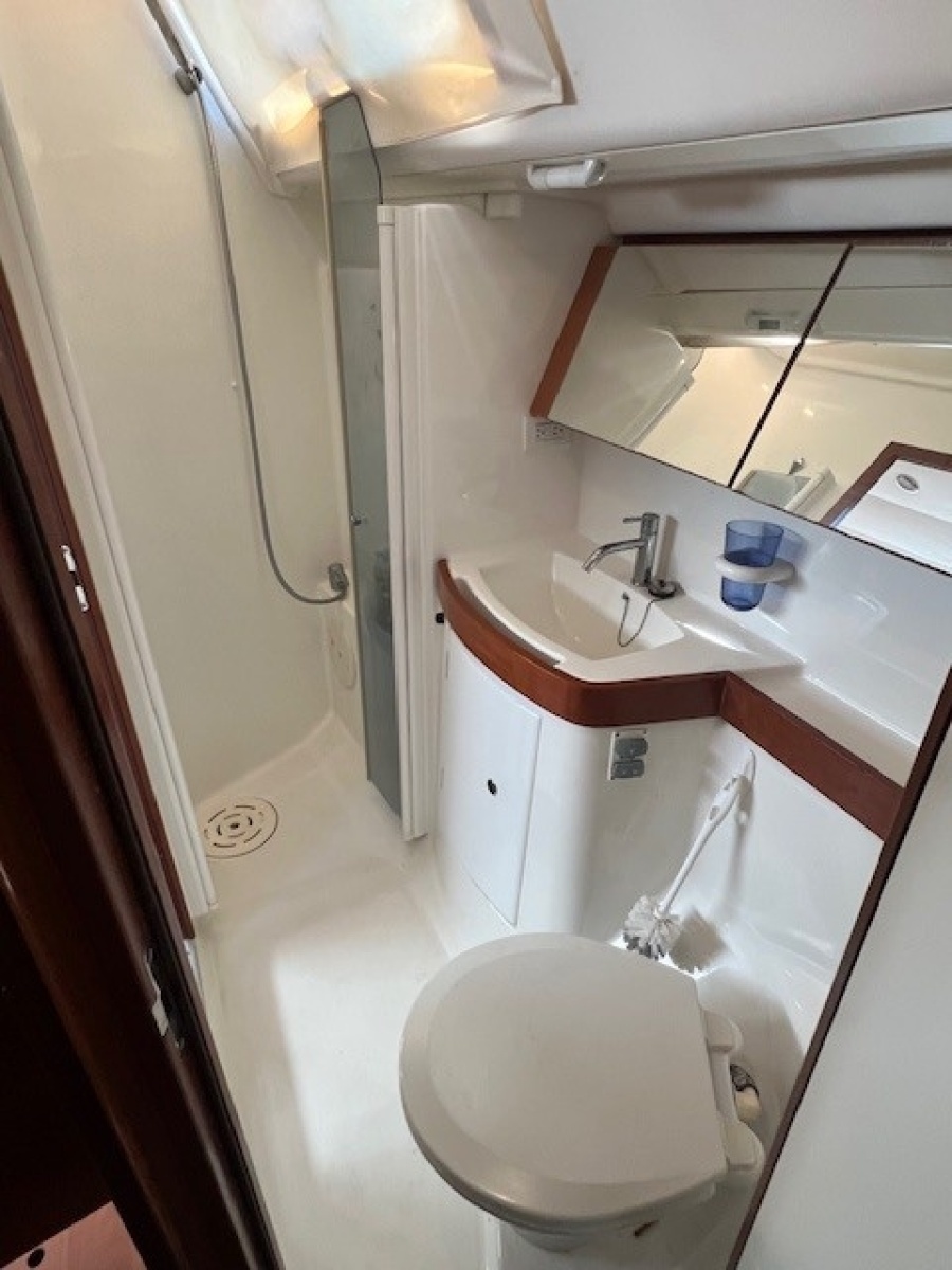 2009 Beneteau Oceanis 43