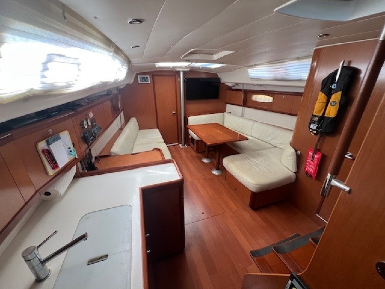 2009 Beneteau Oceanis 43