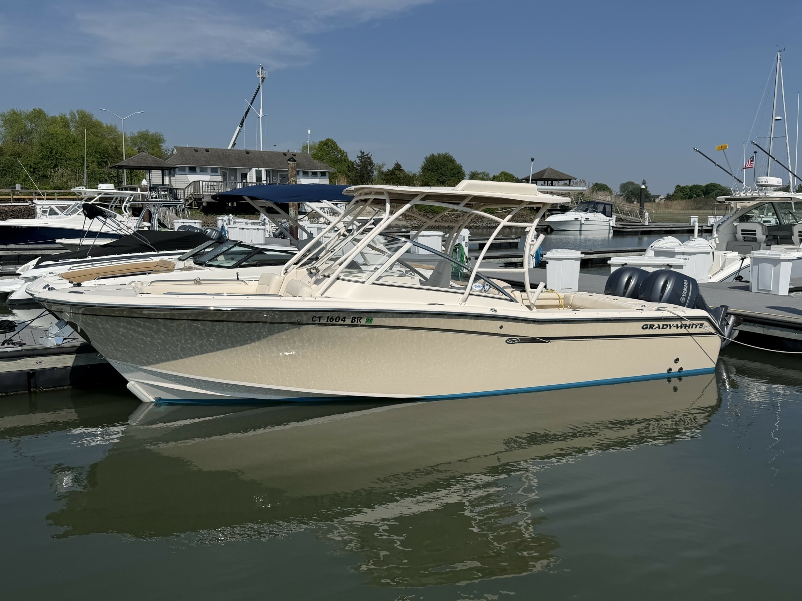 27ft Grady White Yacht For Sale
