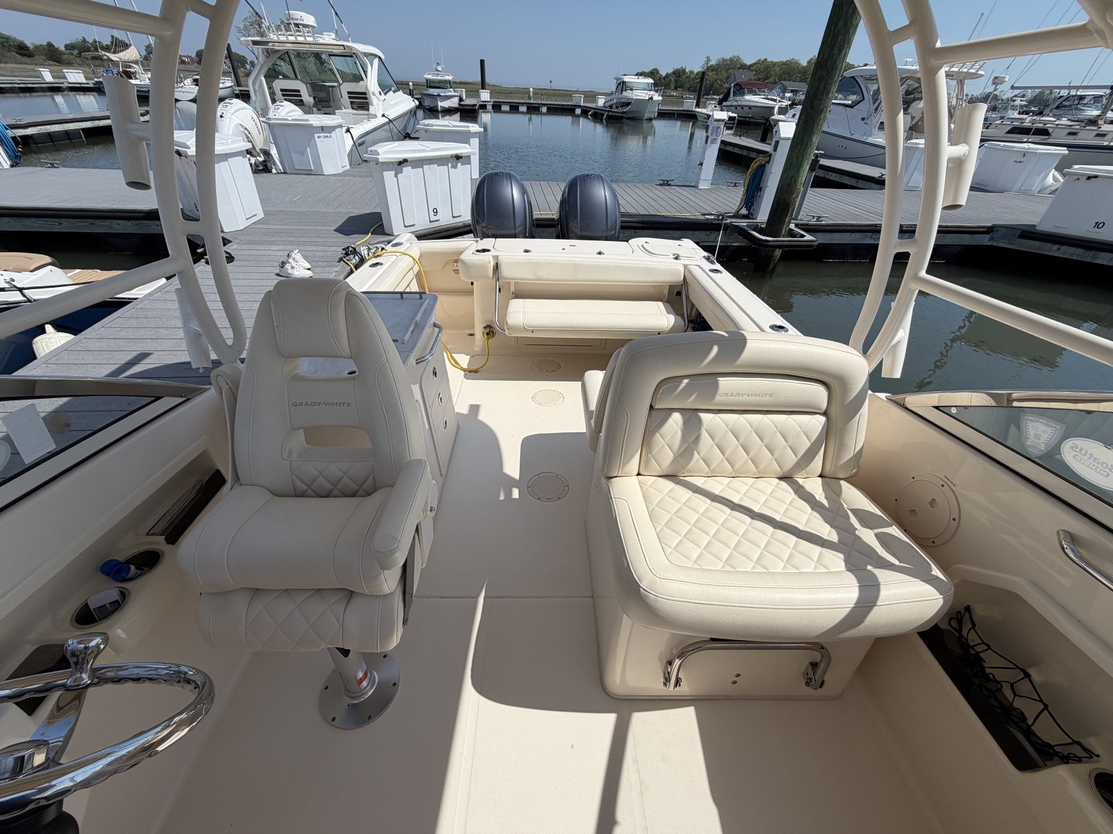 27ft Grady White Yacht For Sale