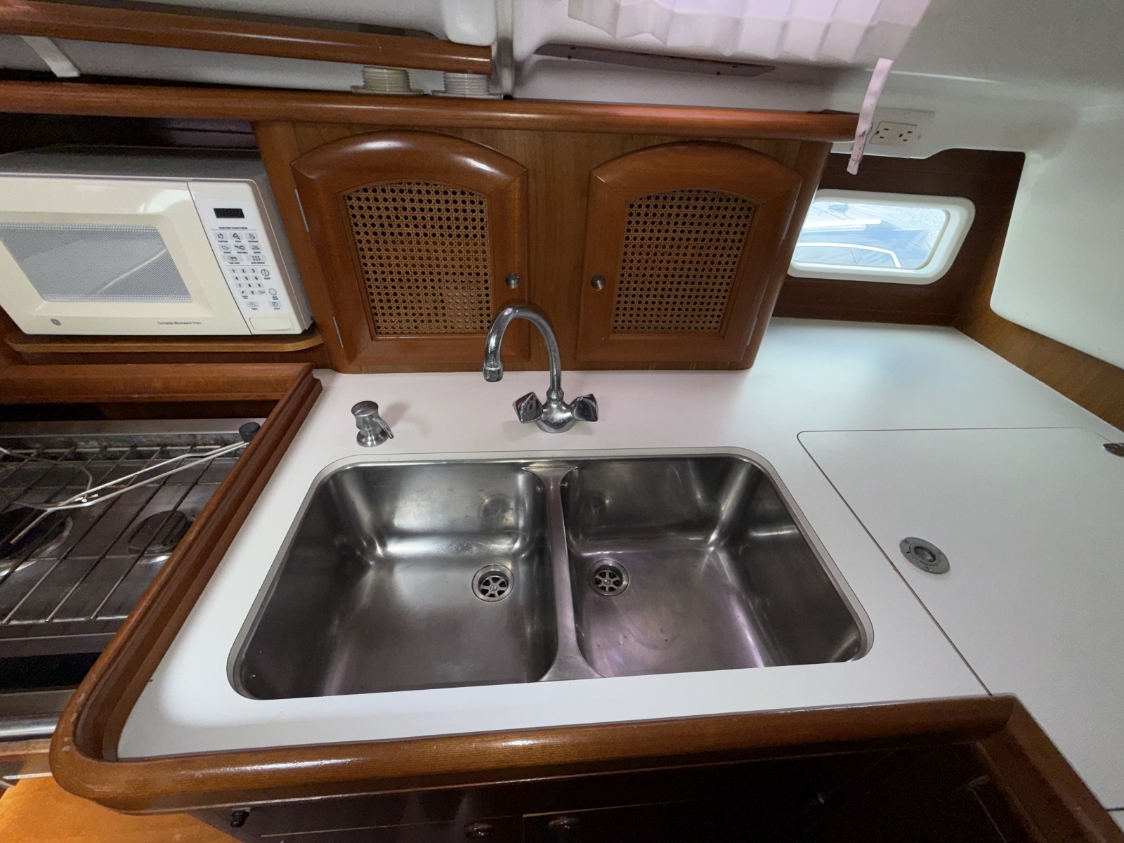 1998 Beneteau 411