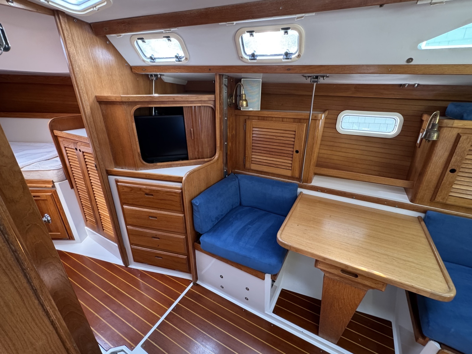 Cathersis 36ft Catalina Yacht For Sale
