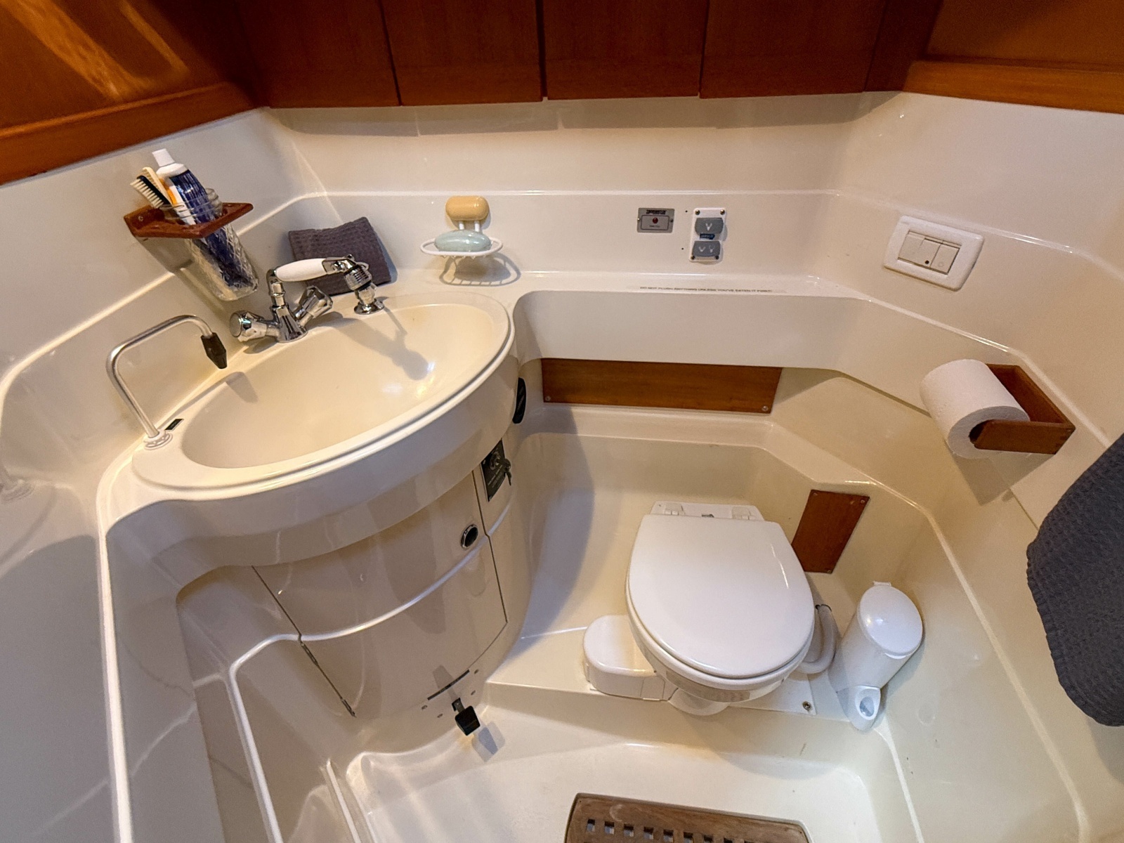 1990 Baltic 52