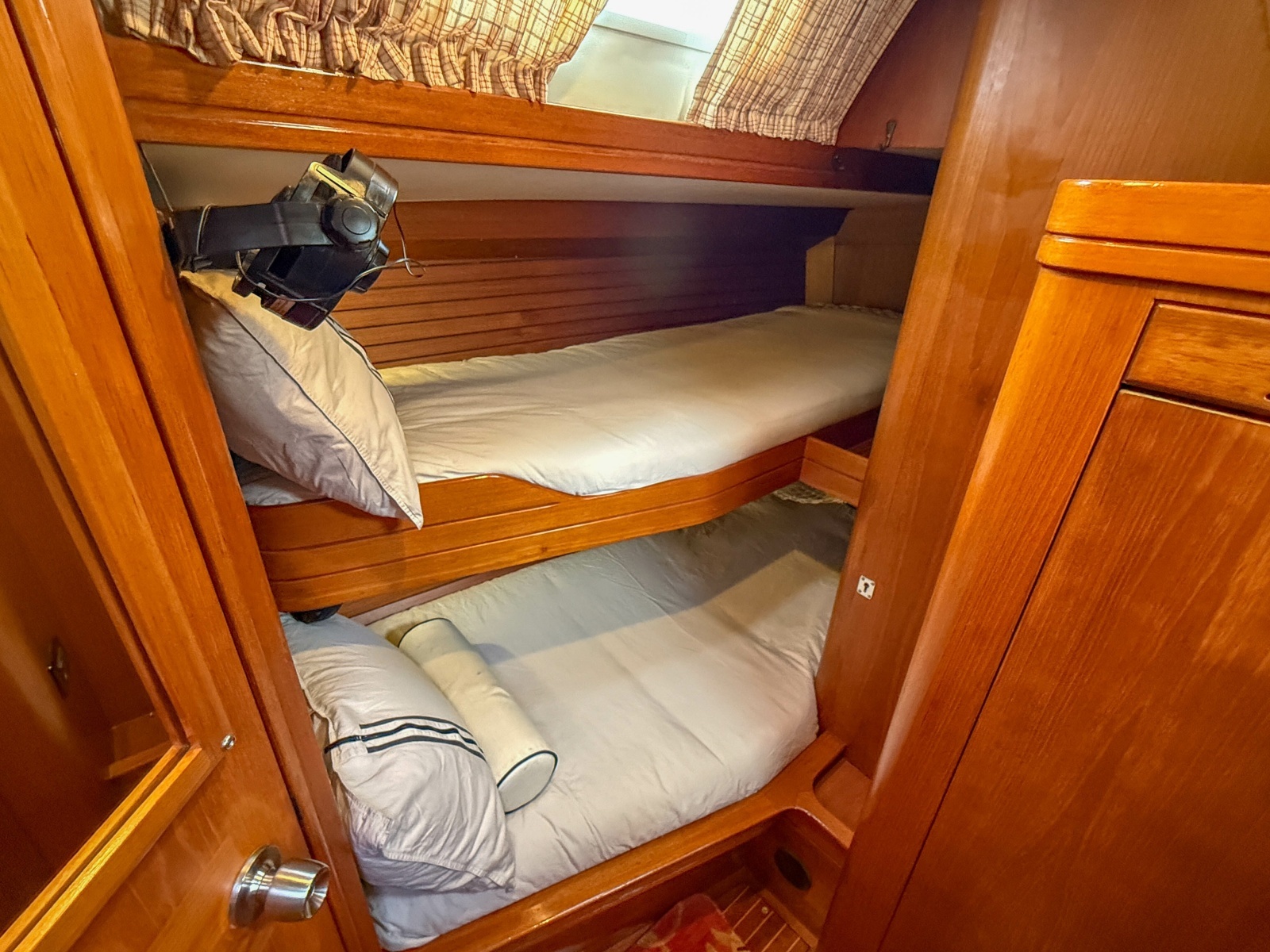 1990 Baltic 52