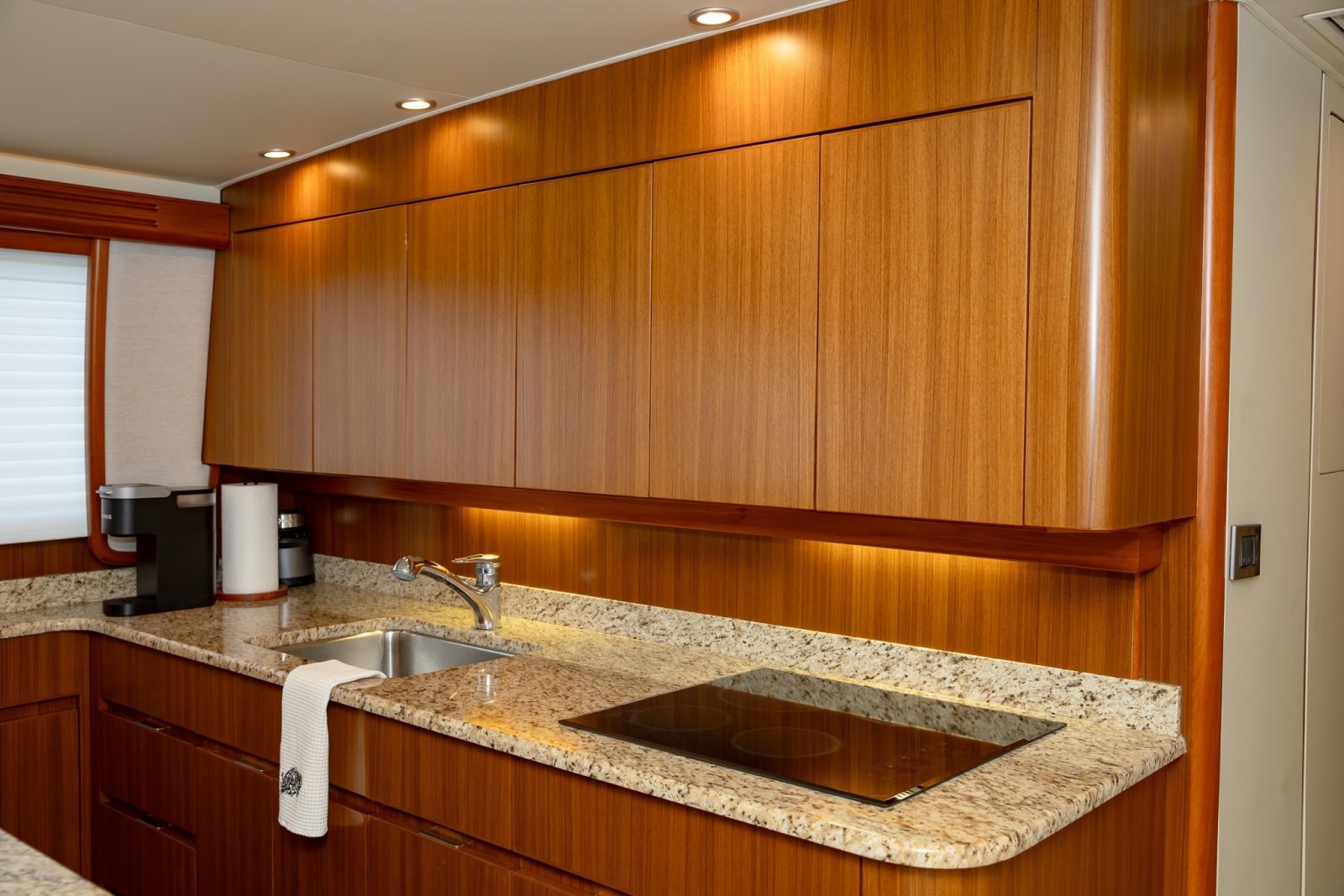 Viking 60 DEBS JEM - Galley