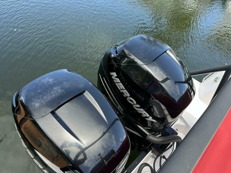 2021 Axopar 37 XC Cross Cabin Brabus