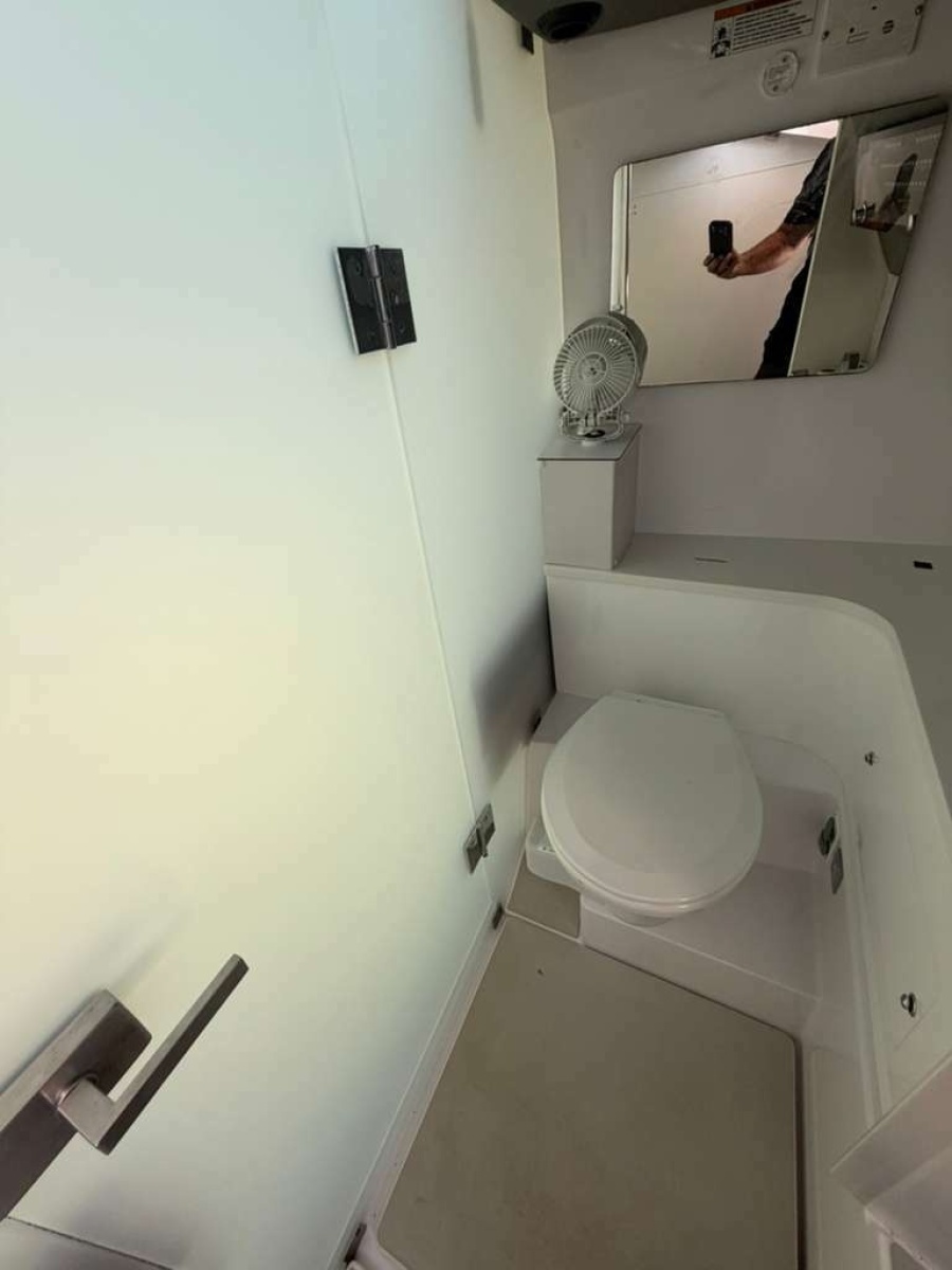 2021 Axopar 37 XC Cross Cabin Brabus