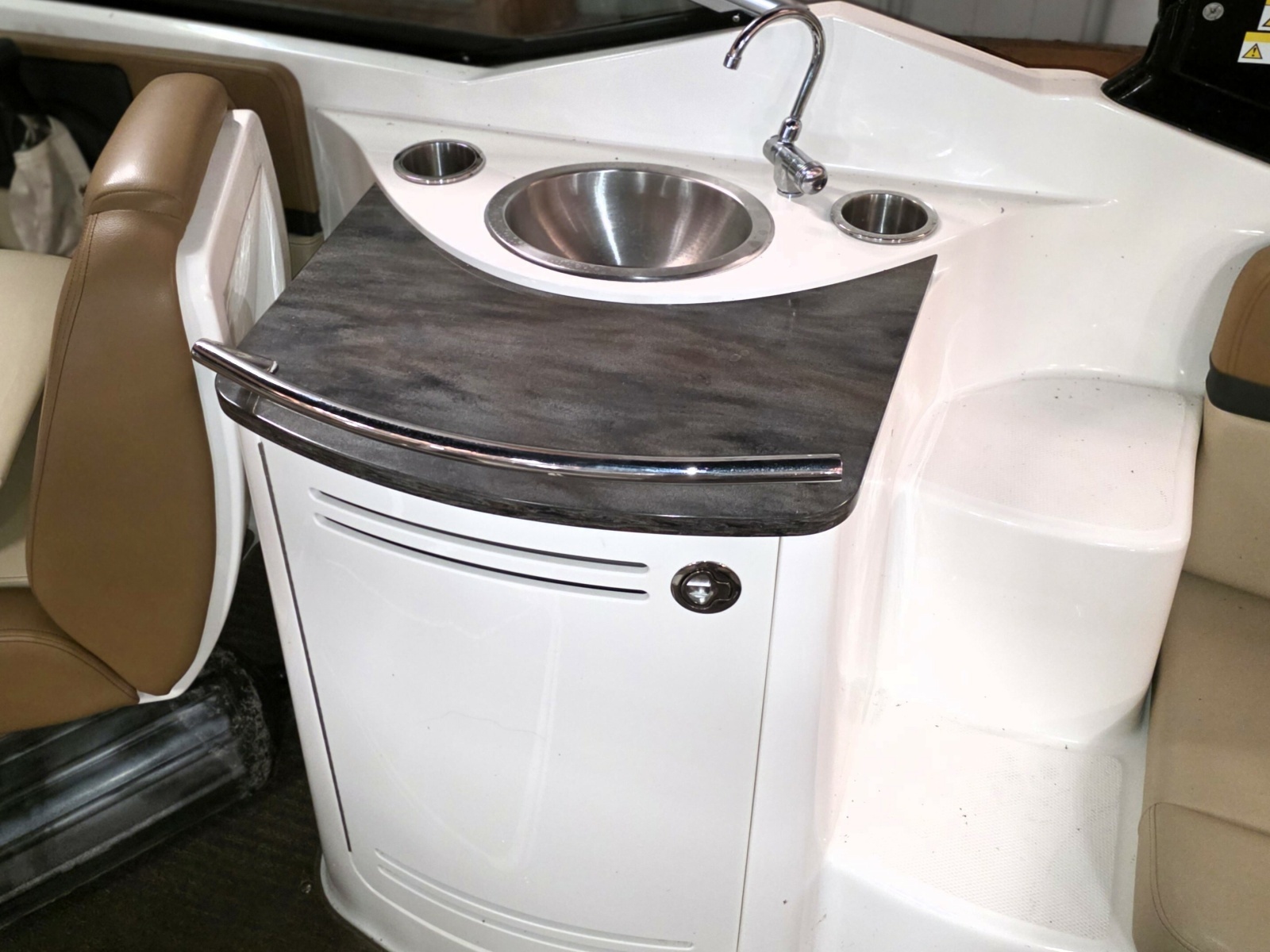 27ft Sea Ray Yacht For Sale