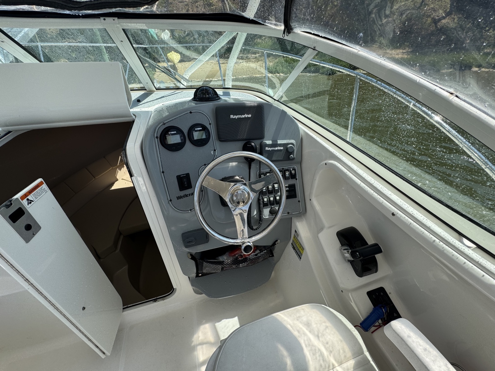 25ft Wellcraft Yacht For Sale