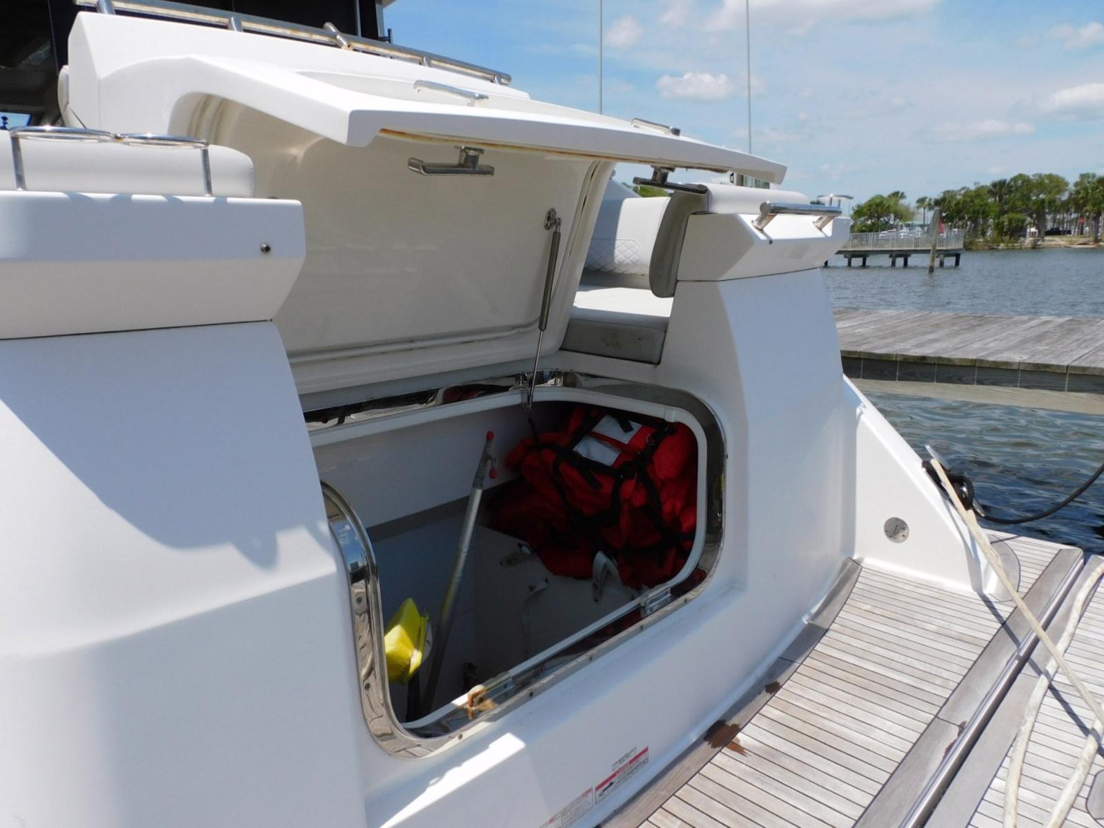 2019 Sea Ray 550L