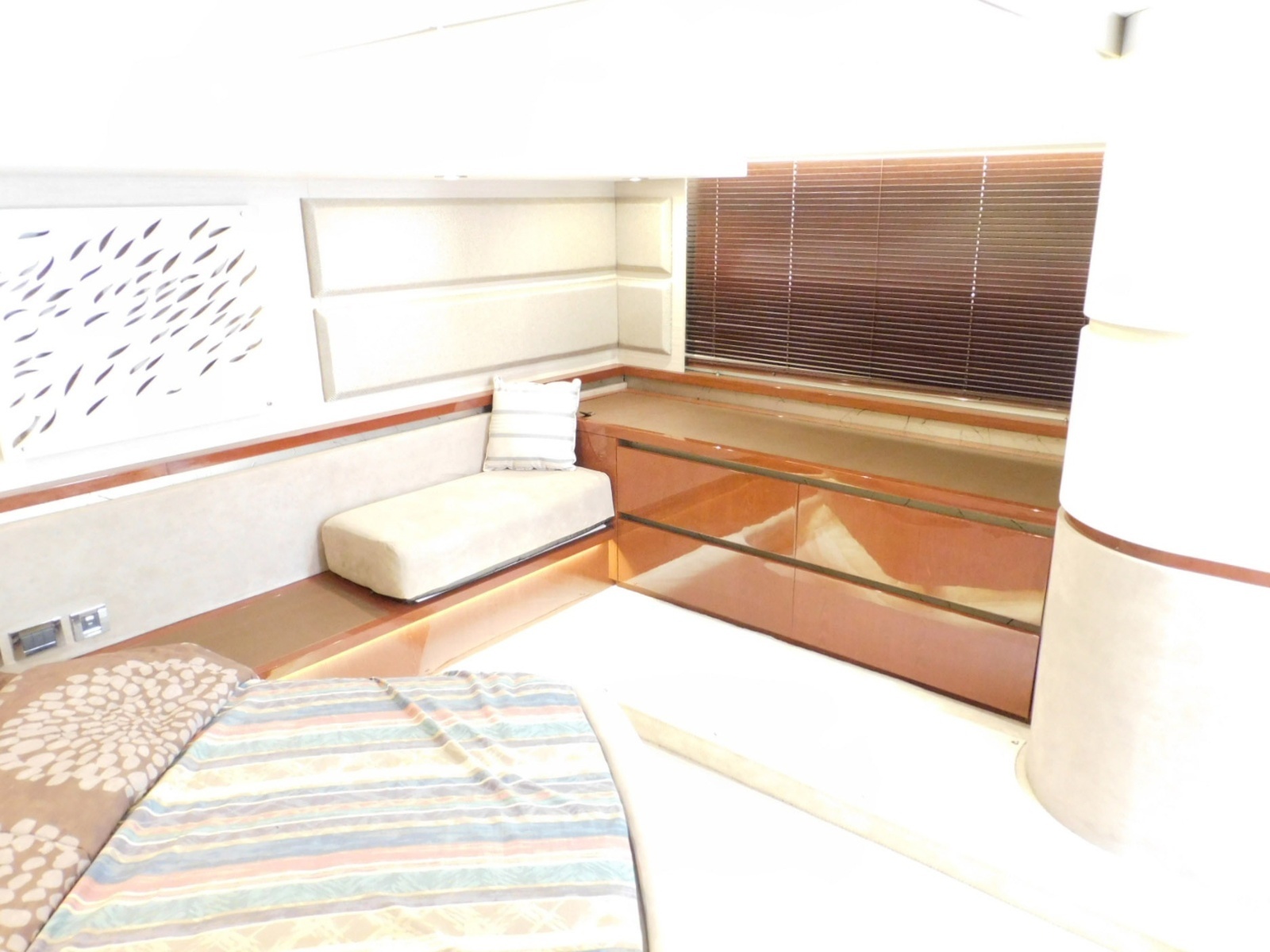 2019 Sea Ray 550L