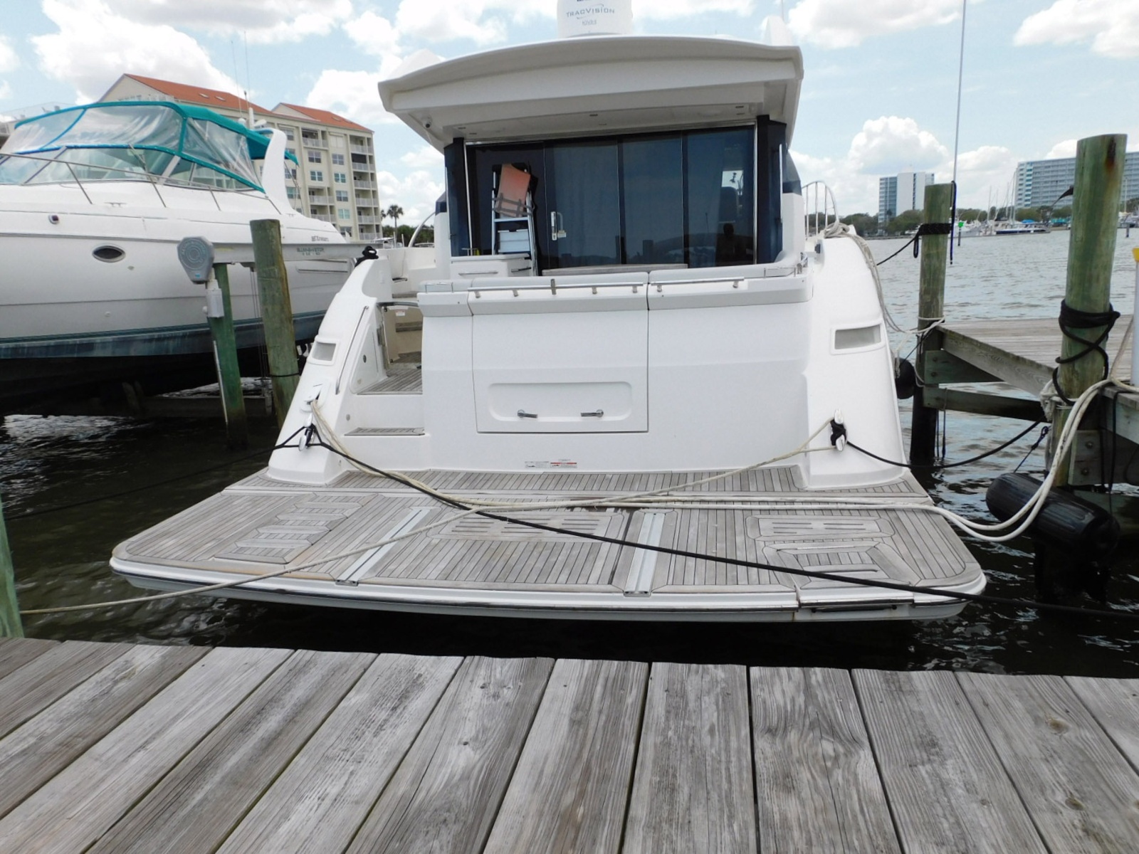 2019 Sea Ray 550L