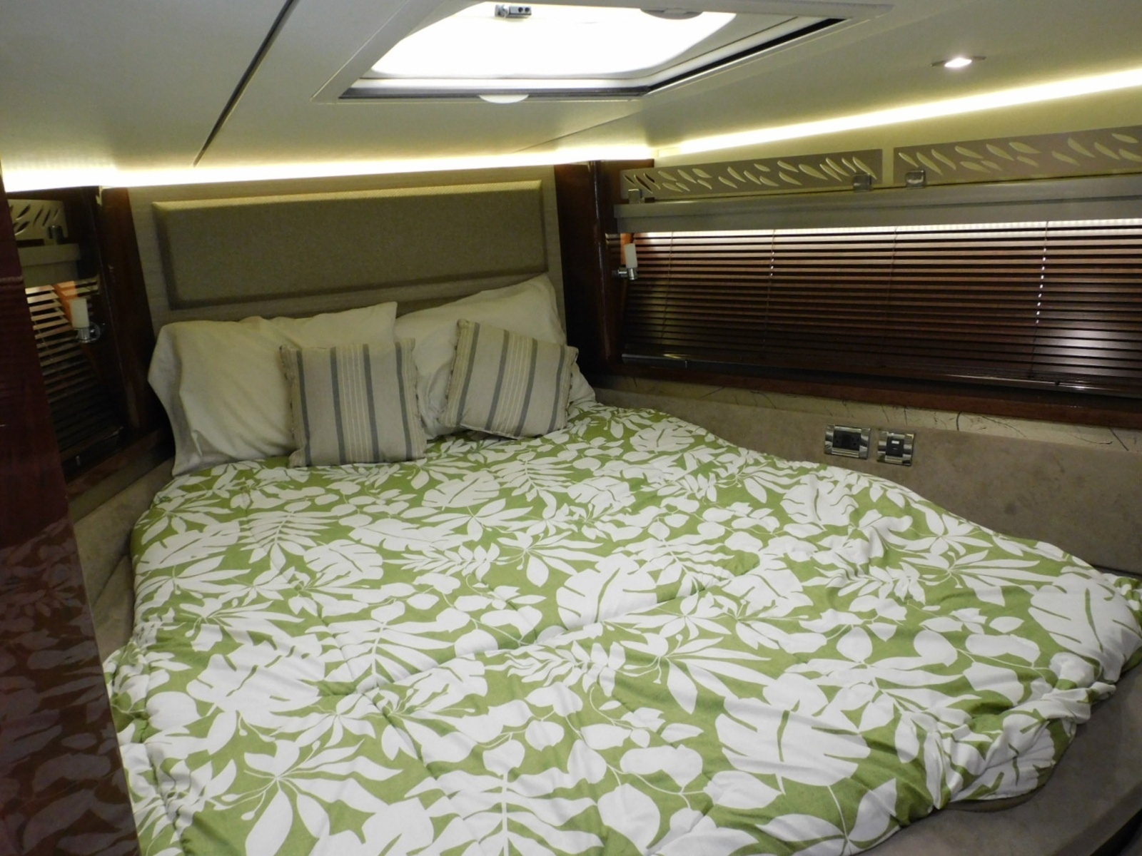 2019 Sea Ray 550L