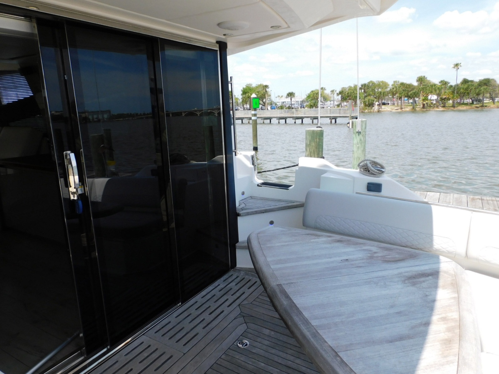 2019 Sea Ray 550L