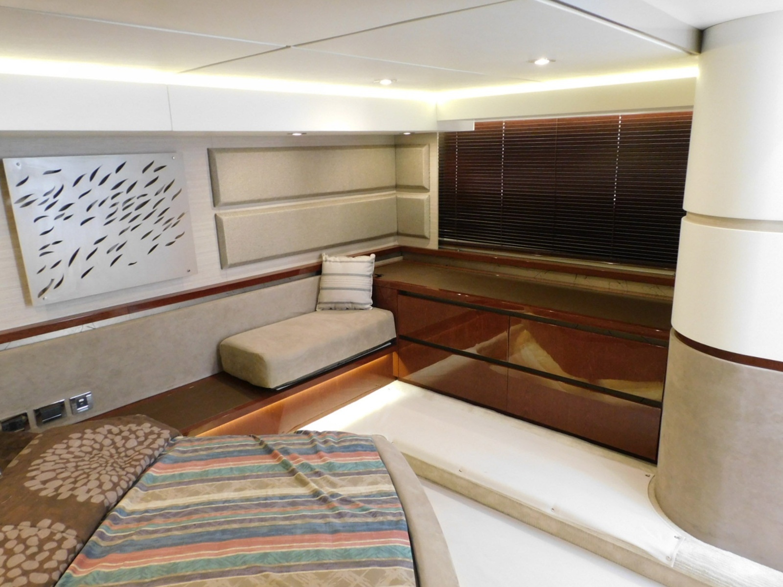 2019 Sea Ray 550L