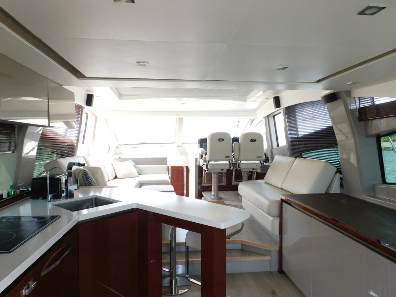 2019 Sea Ray 550L