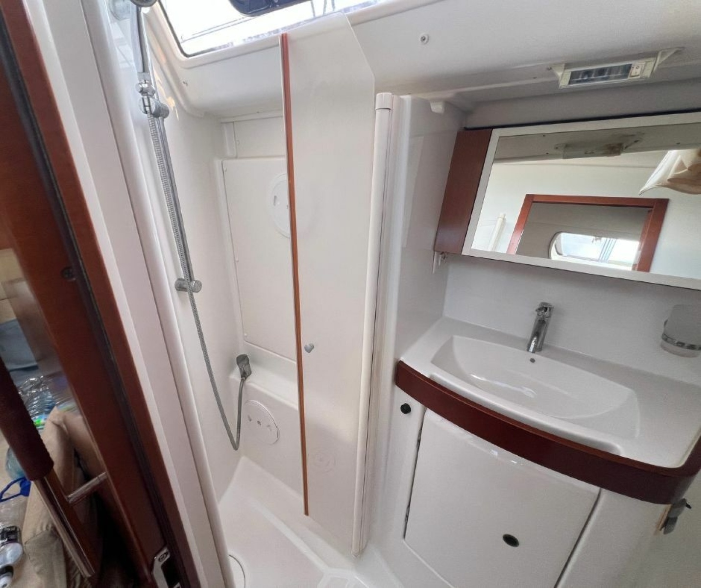 2011 Beneteau Oceanis 40