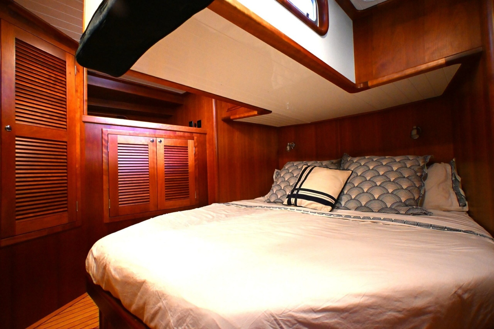 2006 Waterline 50