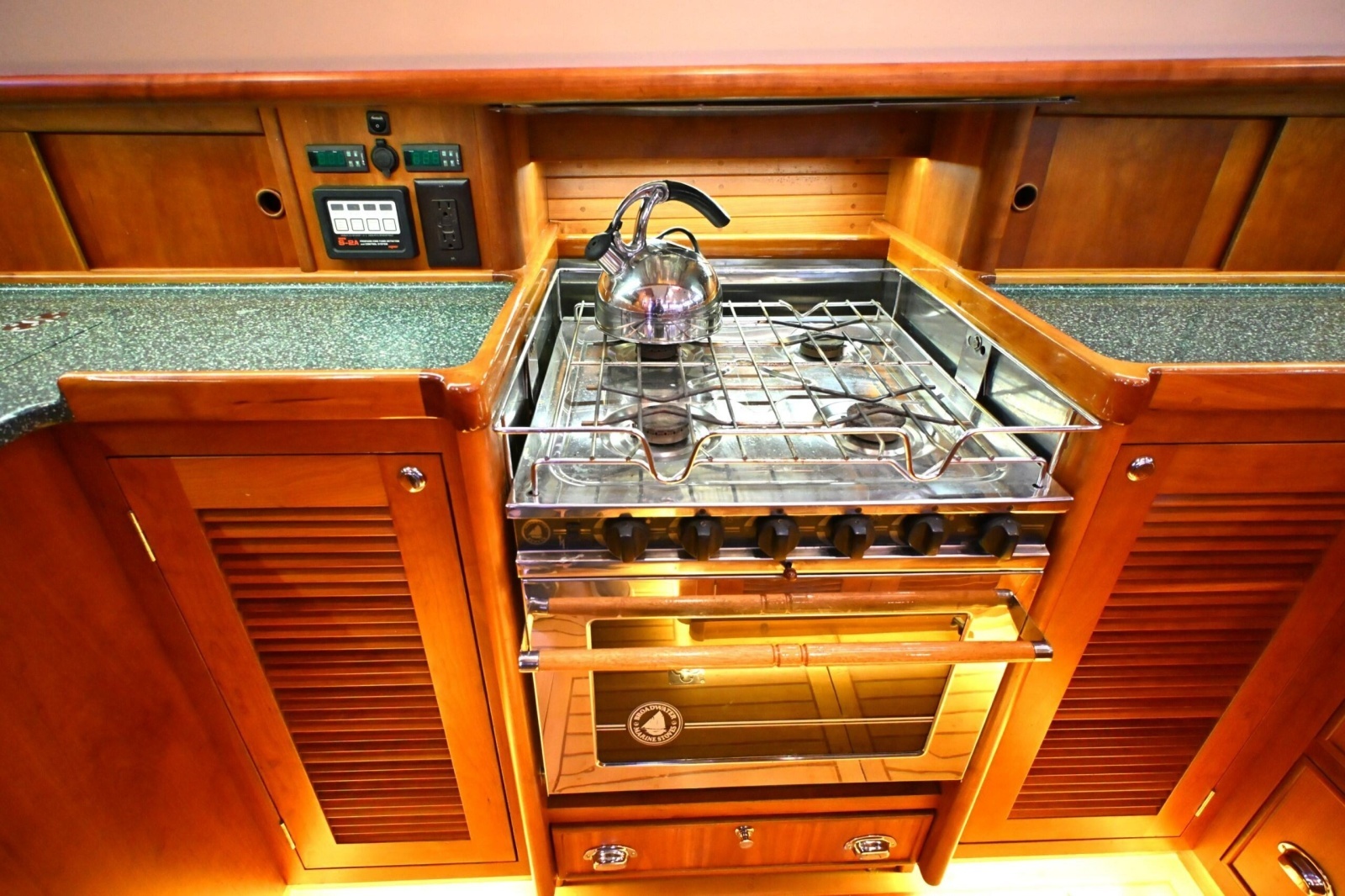 2006 Waterline 50