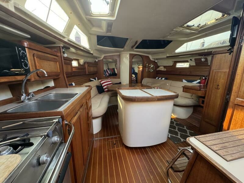 1991 Hunter 36 Vision