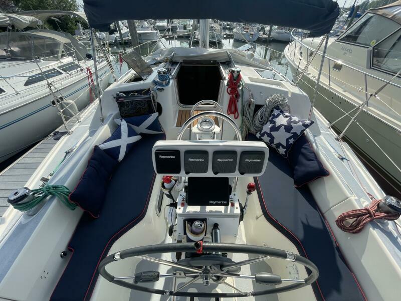 1991 Hunter 36 Vision