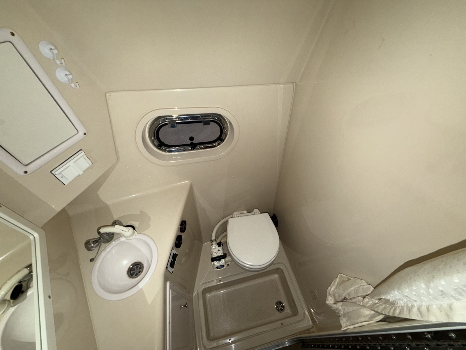 2005 Four Winns 268 Vista