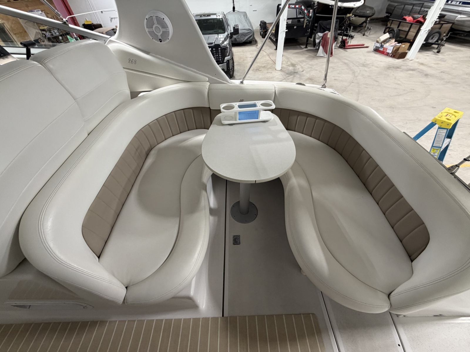 2005 Four Winns 268 Vista